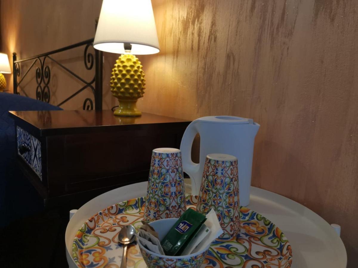 Del Centro Bed & Breakfast เอนนา ภายนอก รูปภาพ