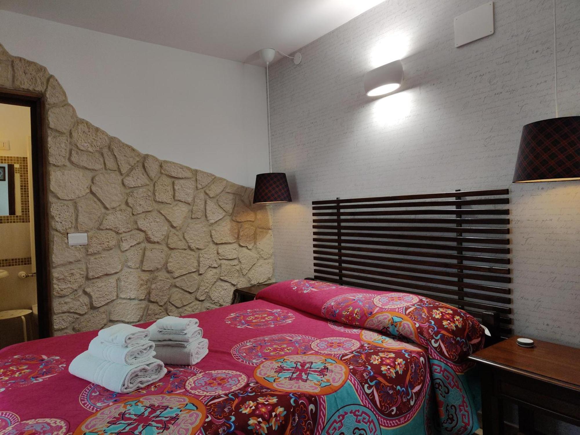 Del Centro Bed & Breakfast เอนนา ภายนอก รูปภาพ