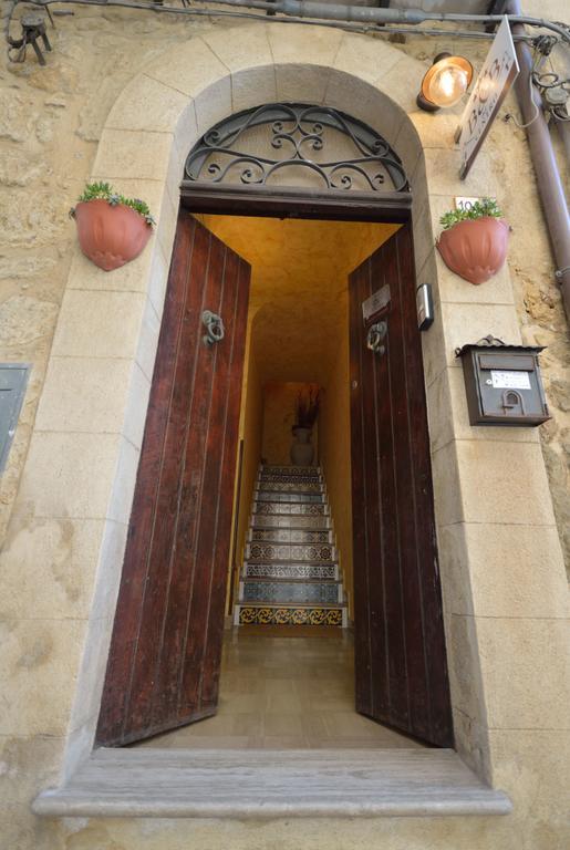 Del Centro Bed & Breakfast เอนนา ภายนอก รูปภาพ