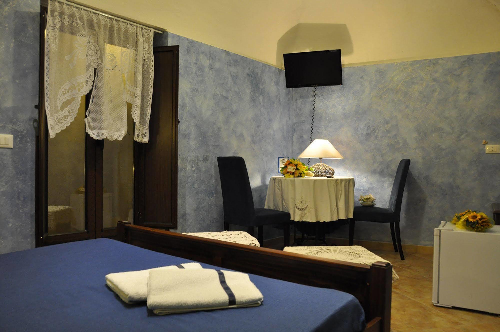 Del Centro Bed & Breakfast เอนนา ภายนอก รูปภาพ
