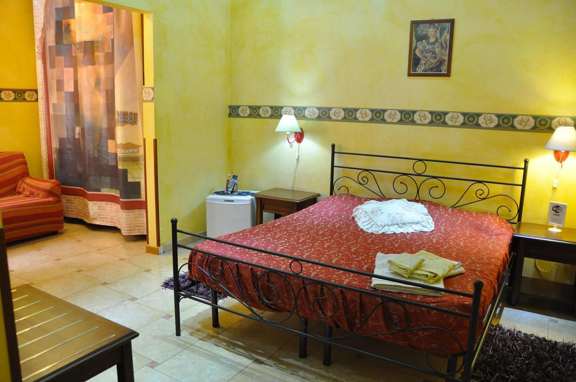 Del Centro Bed & Breakfast เอนนา ภายนอก รูปภาพ